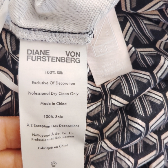 Diane Von Furstenberg Silk Dress - Picture 6 of 6